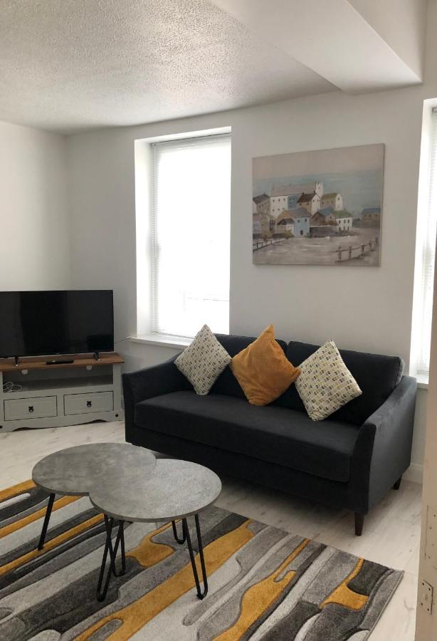 Spacious And Bright Town Centre Apartment Ballycastle Ngoại thất bức ảnh